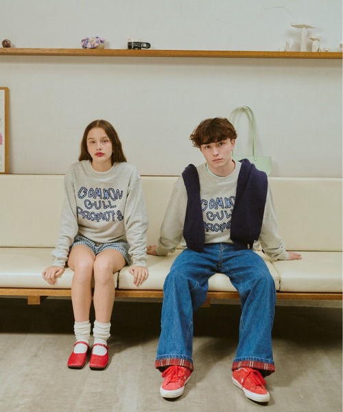 common gull products. トレーナー スウェット ブランコに乗ったcommon