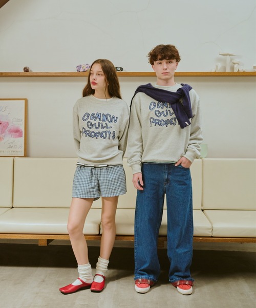 common gull products. トレーナー スウェット ブランコに乗ったcommon