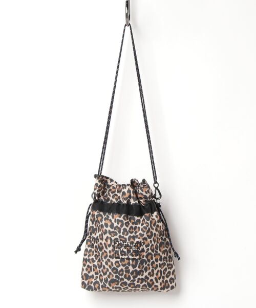 「FREDRIK PACKERS」 ショルダーバッグ ONESIZE ブラック レディース_画像2