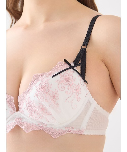 TAARA ブラトップ・ショーツセット チュチュアンナ（tutuanna） ブラジャー ショーツセット 「ドキッと