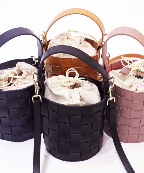 ｚ*ｉ様 ［美品］ブラックハンドバッグ 編み込みハンドル mili an deni ハンドバッグ 編み込みバケツ型1ハンドバッグ