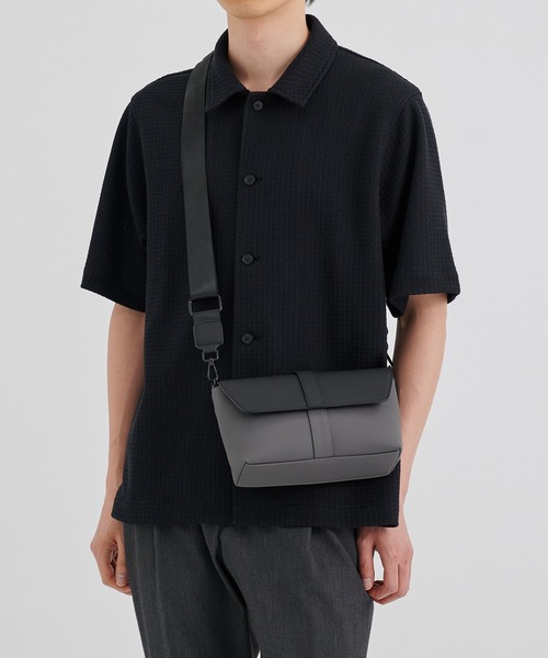 極美品！【UNITED TOKYO】MINI POSTMAN BAG UNITED TOKYO ショルダーバッグ MINI POSTMAN BAG メンズ