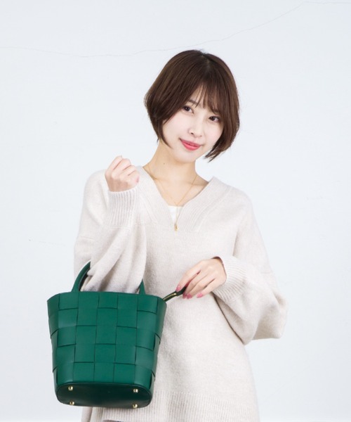 ショルダーバッグ バッグ 「Pua Moena」シープスキン メッシュ