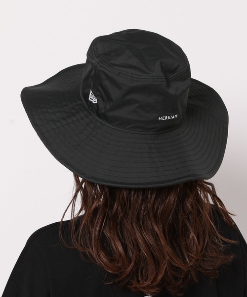 emmi|NEW ERA(R)」ewcアドベンチャーハット レディース NEW ERA（ニューエラ） 帽子 ハット 「HEREIAM」NEWERA別注