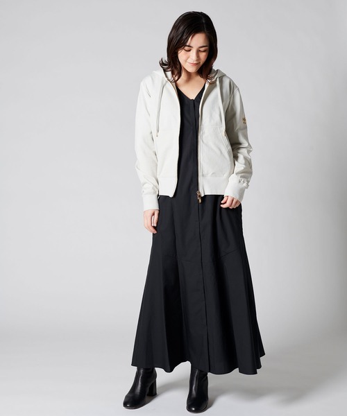 タトラス直営店限定スウェットパーカー