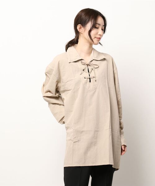 tシャツ 「W」「it」「SL」「Scully」Casual chic defines this collection for men with ea