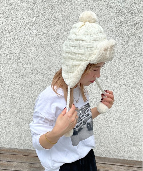 ニット帽 ニットキャップ 「HIKA」ポンポン付きヤーフラップCAP