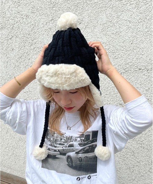 ニット帽 ニットキャップ 「HIKA」ポンポン付きヤーフラップCAP