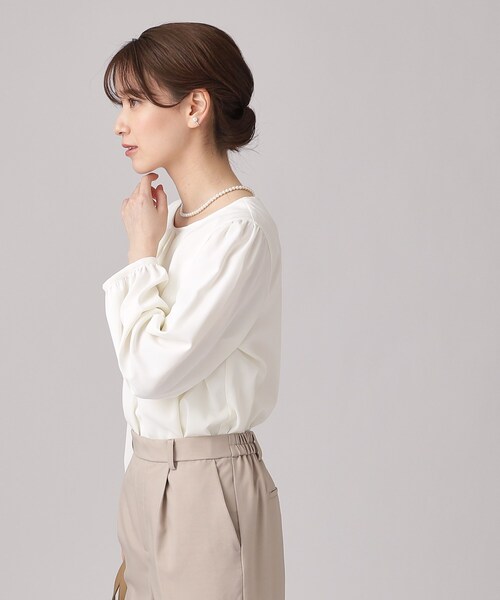 【fleur】【Ｌ〜６Ｌ】ジャーゼットパールネックフロントタックブラウス alsamy-2.jpg