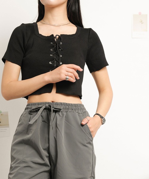 NinaetLina tシャツ クロップド丈レースアップニットTシャツ