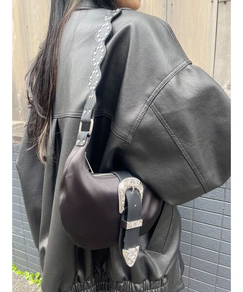 EVRIS ショルダーバッグ バッグ バックルデザインナイロン