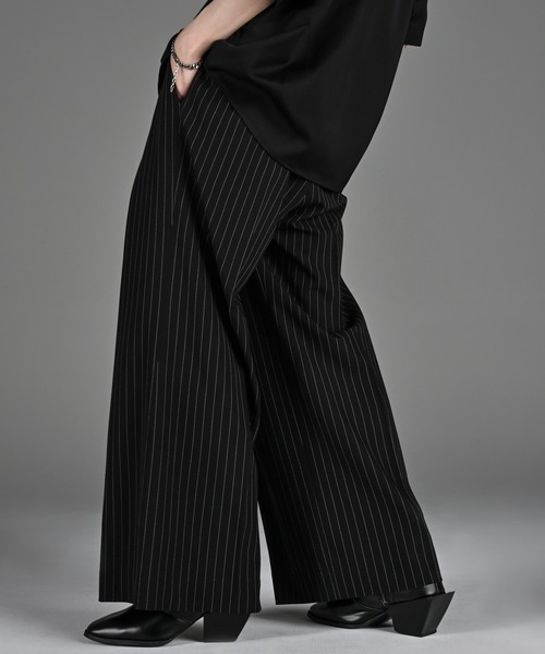 パンツ BAGGYSILHOUETTE TWO TUCK