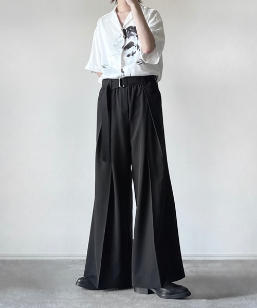 two tuck belt ’hakama’ wide slacks ブラック系 ADRER スラックス two tuck belt ”hakama” wide slacks