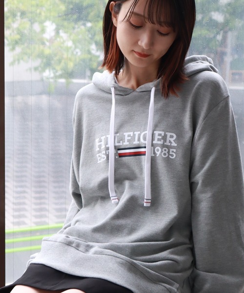 美品 TOMY  パーカー Ｍサイズ TOMMY HILFIGER パーカー エンブロイドロゴパーカー メンズ