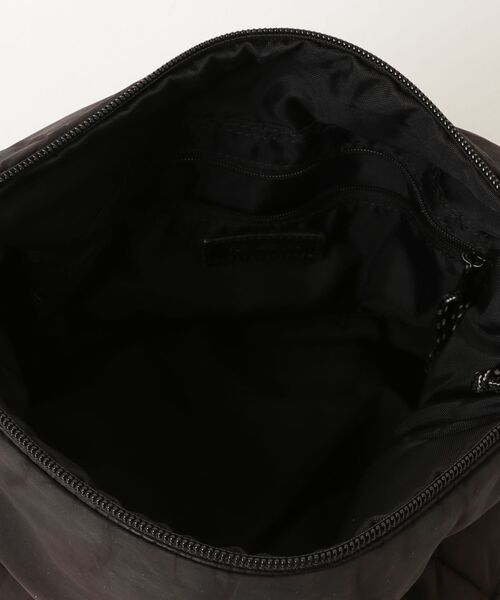 「TOGA」 ショルダーバッグ「OUTDOOR PRODUCTSコラボ」 - ブラック レディース_画像4