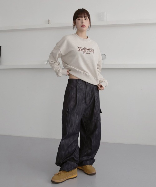トレーナー スウェット A'GEM/9 × .kom「muah muah/ムーアムーア」STITCH VOLUME CROP MTM/ステッチボリュー トレーナー スウェット A'GEM/9 × .kom「muah muah/ムーアムーア