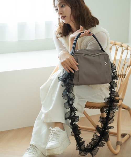 RENAME（リネーム） チュールフリル シアー ファー スマホショルダー