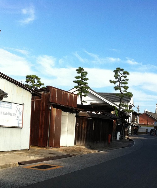 浴衣 有松絞り浴衣3点セット utatane 墨色にサファイアの花 レディースの画像