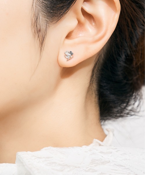 Jewel closet by L&Co. ピアス K10 ホワイトゴールド フラワー