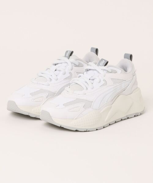 PUMA ホワイト スニーカー PUMA ソフトフォーム ホワイト スニーカー 25.5cm 白 - メルカリ