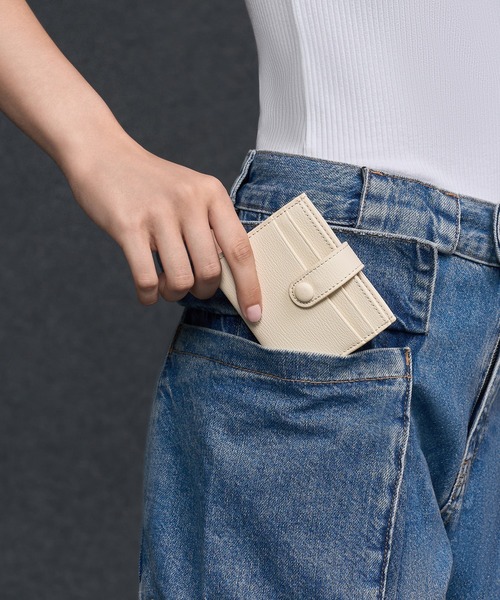 国内発送・すぐ届く【CHARLES & KEITH 】カードホルダー CHARLES ＆ KEITH カードケース マルチスロット カードホルダー