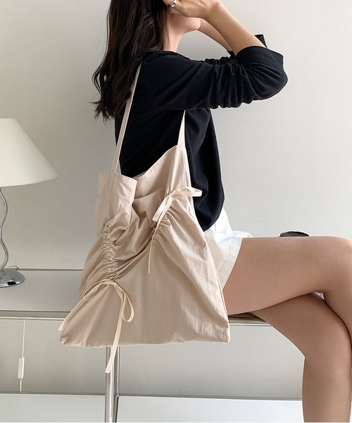 LA VORAGINE（ラ ヴォラジネ） トートバッグ 巾着ギャザーリボン