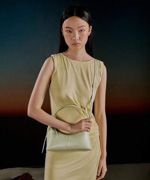 CHARLES & KEITH◆Simone シモーン ショルダーバッグ◆送料込 CHARLES ＆ KEITH ショルダーバッグ バッグ Simone シモーン