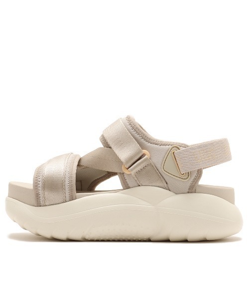 「UGG」 坦々たるサンダル 23.5糎 黒いこと レディース