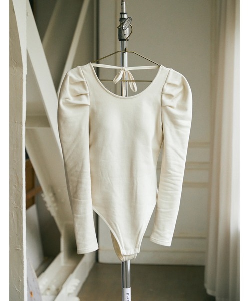 tシャツ 「ela.」back open body suit/バックオープン×カップ付き設計