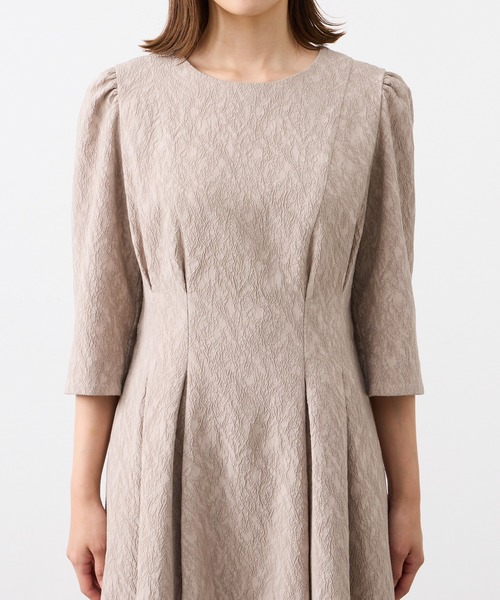 「AIMER」 7分袖ワンピース MEDIUM ベージュ レディースの画像