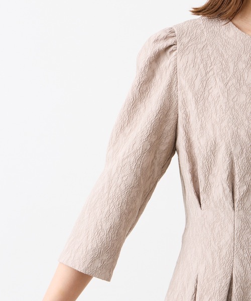 「AIMER」 7分袖ワンピース MEDIUM ベージュ レディースの画像