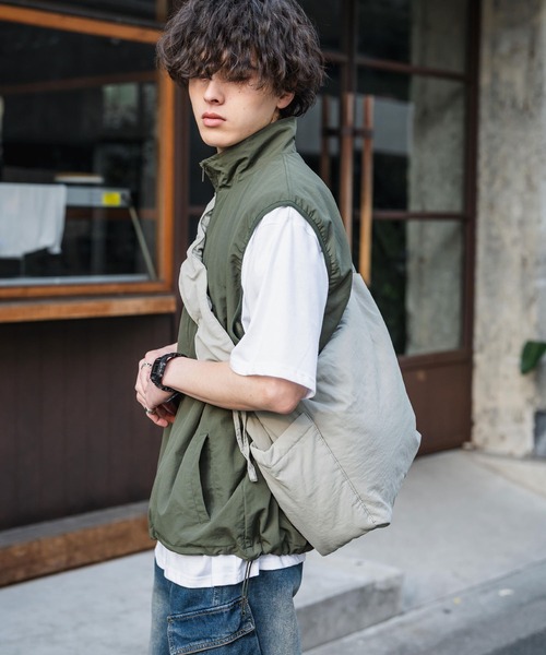 Rocky Monroe（ロッキーモンロー） ショルダーバッグ ナイロンギャザー