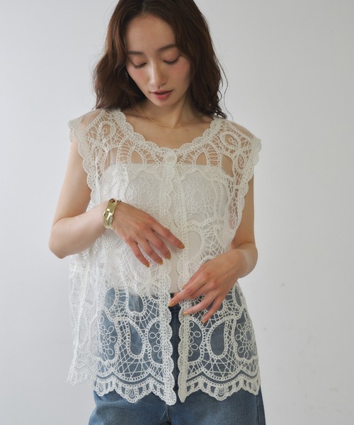 Shelly island（シェリーアイランド） ベスト ジレ オーガンジー刺繍