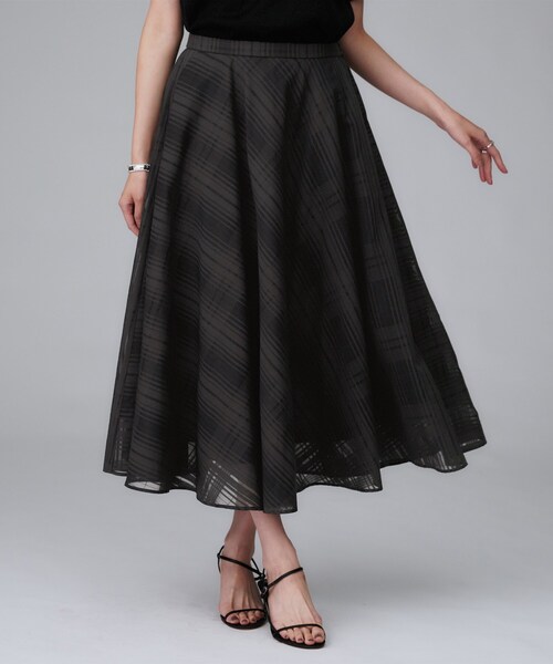 新品　TO BE CHIC　後ろゴムオックスストレッチスカート42ピ36300円 新品 TO BE CHIC 後ろゴムオックスストレッチスカート42ピ36300