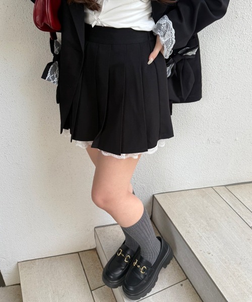myclozette レーストップス 、プリーツスカート売約済み VERY NaVY2024年12月号掲載】グロッシーレース プリーツスカート
