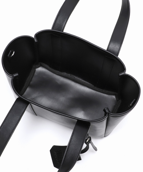 【完売品】journal standard別注1st tracker Tバック 圧倒的な存在感を誇る新作バッグが誕生！ 茶芯のニュースペーパー