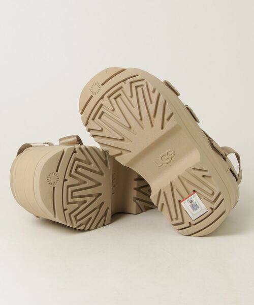 「UGG」 フラットサンダル 24.0cm ベージュ レディース
