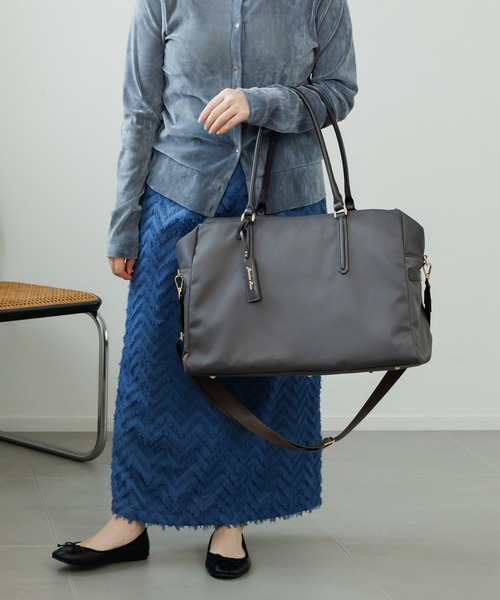 グレーのナイロンボストンバッグ Jewelna Rose（ジュエルナローズ） ボストンバッグ グレタ ナイロン