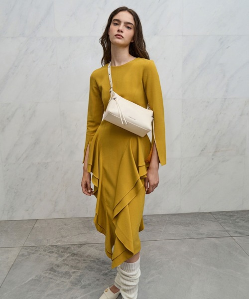 CHARLES ＆ KEITH ショルダーバッグ バッグ Xylia ザイリア