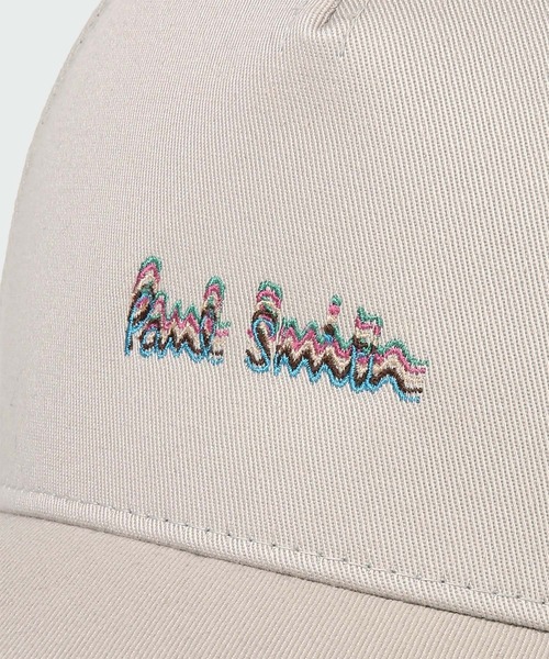 ブランドロゴを直刺繍で落とし込んだ2トーンキャップ