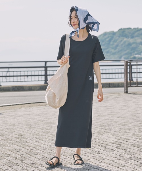 Unblend ワンピース 「 POOLSIDE COFFEE × 」ロゴ刺繍 カットリブ