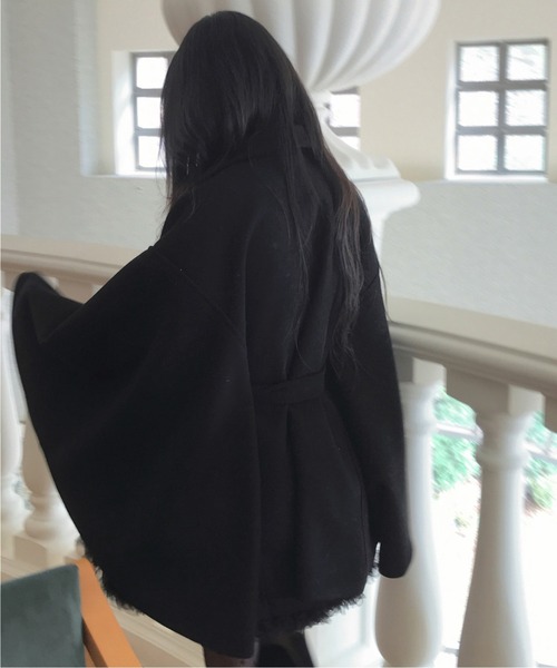 VALENTINO 黒 フレアスリーブ ケープコート VALENTINO 黒 フレアスリーブ ケープコート VALENTINO 黒 フレア