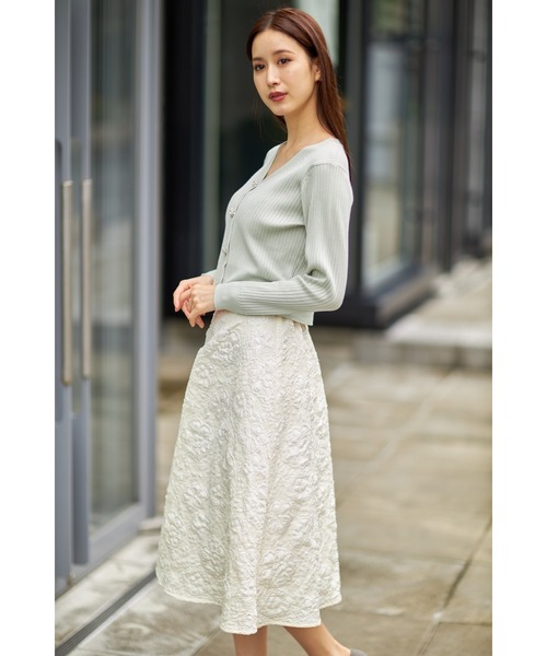 かっちゃん出品 tocco closet カーディガン フラワービジュー付きショート丈
