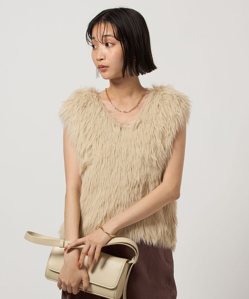 新品未使用eLLA クリーム色 ノースリーブベスト green label relaxing（グリーンレーベルリラクシング） ベスト ジレ