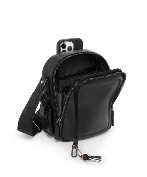 TUMI（トゥミ） ショルダーバッグ HARRISON 「マクリ」スモール