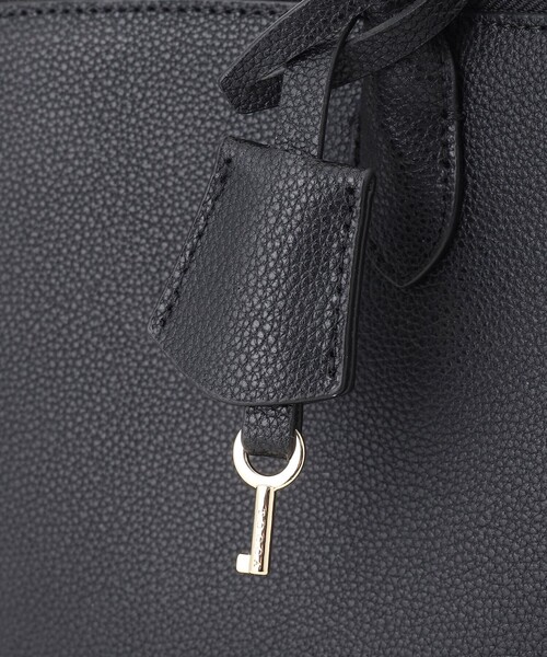 TOCCA（トッカ） ショルダーバッグ バッグ HAPPY KEY LEATHERBAG