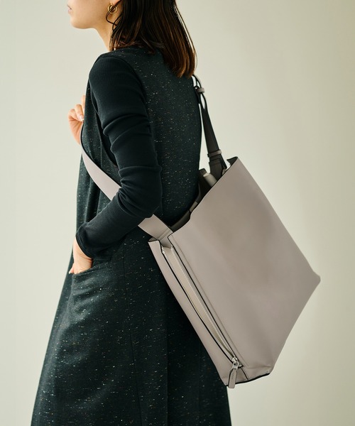 新品未使用【A4対応】【E'POR】Y BAG Shoulder Large黒 ROPÉ(ロペ) / 【A4対応】【通勤】【E'POR】Y BAG Shoulder Large