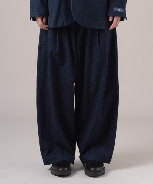 Levi's（リーバイス） ワイドパンツ ジーンズ BLUETAB(TM) プリーツ