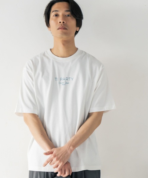 BAYFLOW（ベイフロー） tシャツ 「クリスティ・シン」アートプリントT