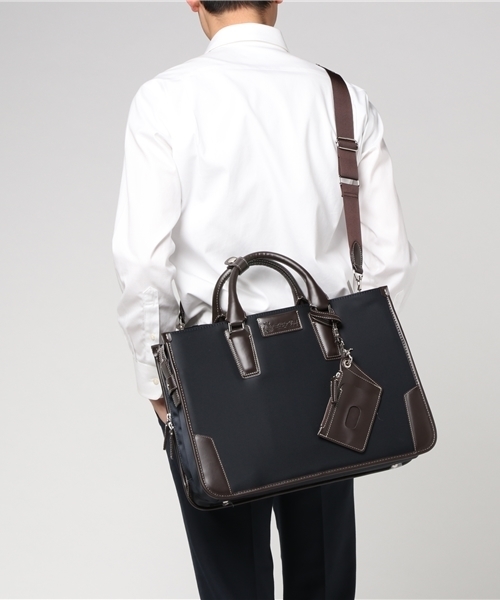 P.I.D ビジネスバッグ ピーアイディー「P.I.D」2層式ビジネスバッグ